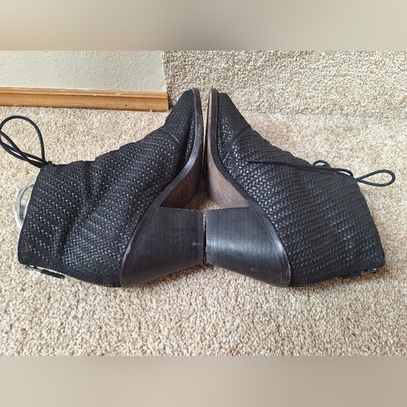 Eileen Fisher Black Slew Suede Lace Up Peep Toe Zip Back Bootie Womens Size 8 - Picture 6 of 8